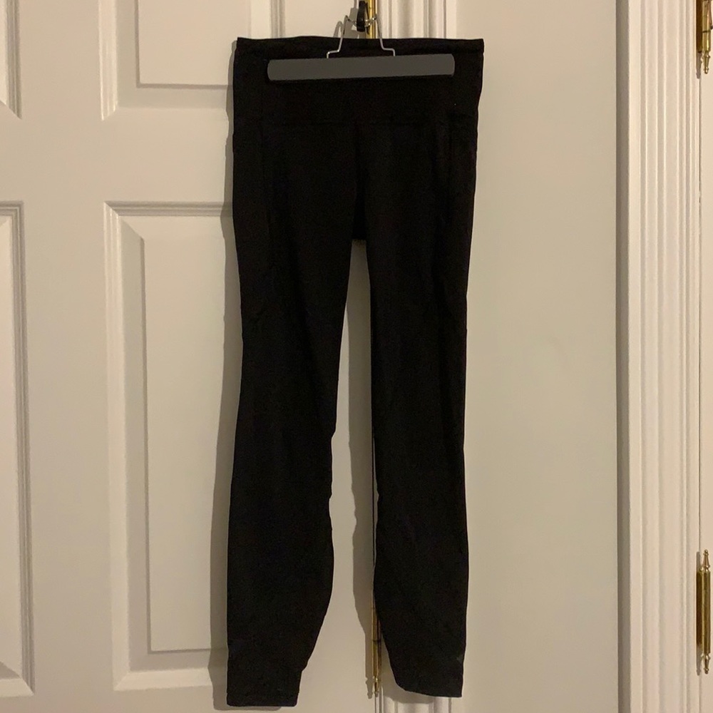 black lulu lemon leggings